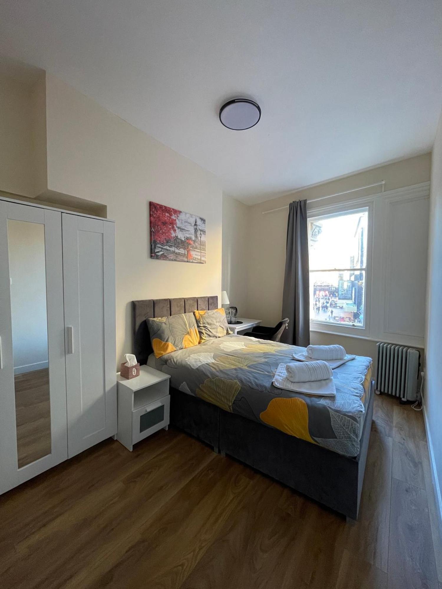 Central Quality Point Piccadilly Лондон Екстер'єр фото